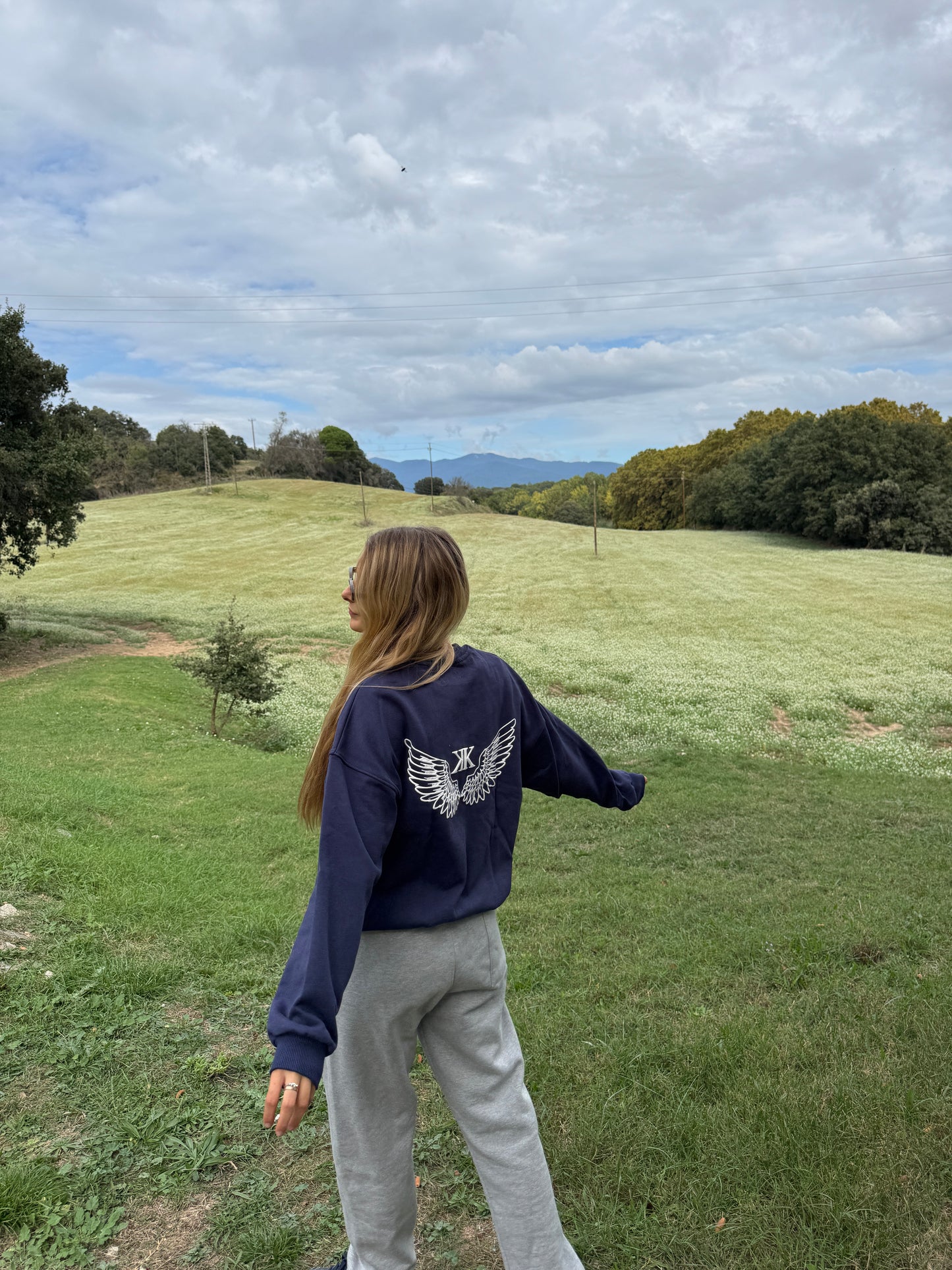 Wings Crewneck Navy Blue