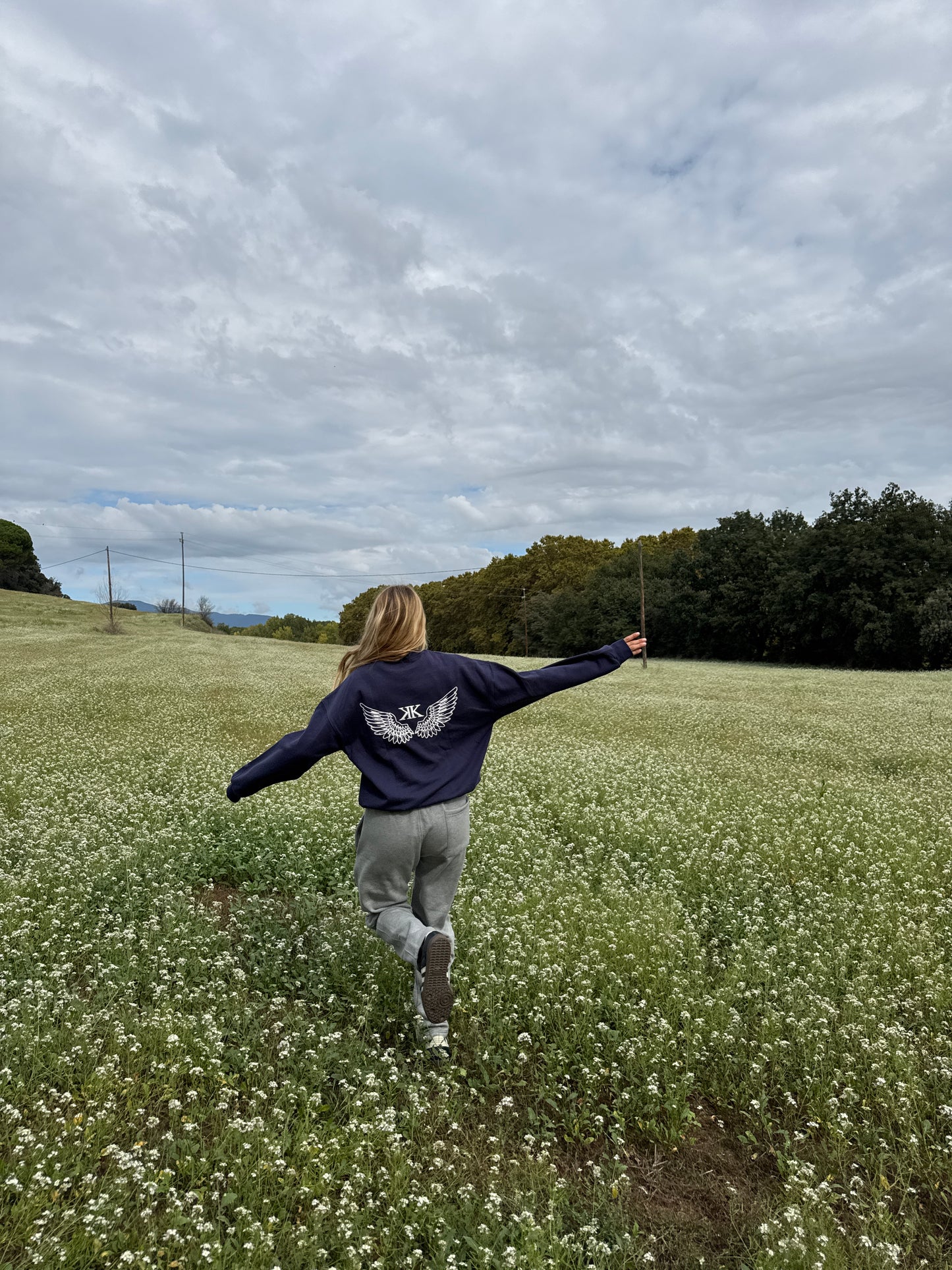 Wings Crewneck Navy Blue