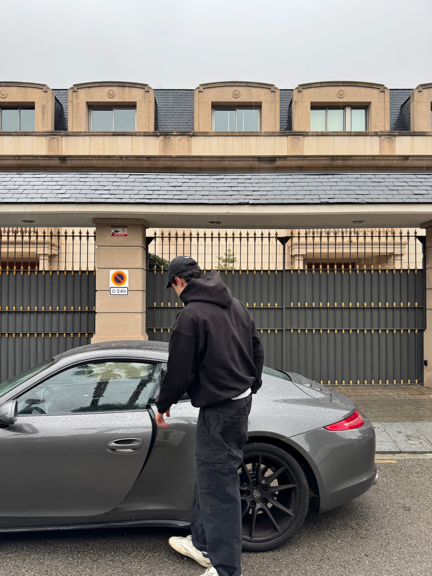 Distressed Hoodie Black